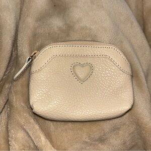 Brighton Vintage Cream Pebbled Leather Heart Coin Purse w/ Daisy Interior